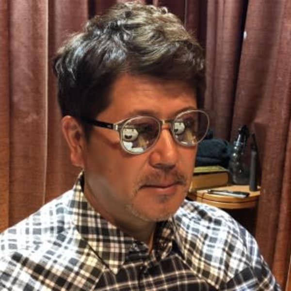 若さすら感じる色気たっぷりイケ男のメンズショート