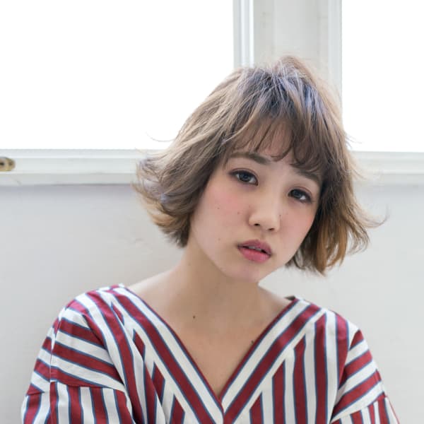 ツヤ感大人のボブ | Vitesse on bodies(ヴィテスオンボディーズ)のヘアスタイル | 美容院・美容室を予約するなら楽天ビューティ