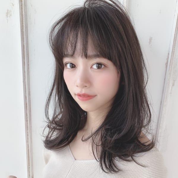 心に強く訴える黒髪 パーマ ミディアム 30代 最高のヘアスタイルのアイデア