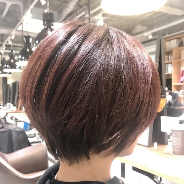 ツヤ感ピンクショートボブ