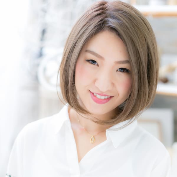 派手過ぎない!ナチュラルハイライト大人ボブ クールボブ