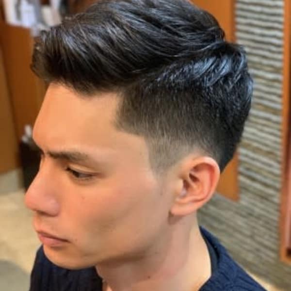 銀座高タンパクストイックダンベルプレス