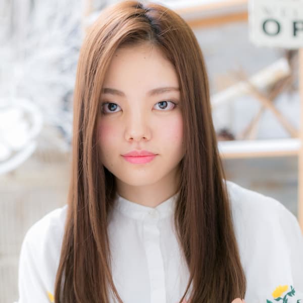 大人かわいい美人ストレート ガーリーロング