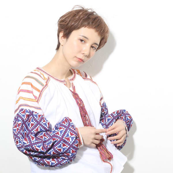 ショート アッシュベージュ