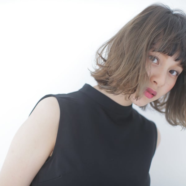 外国人風 グレージュ ボブ