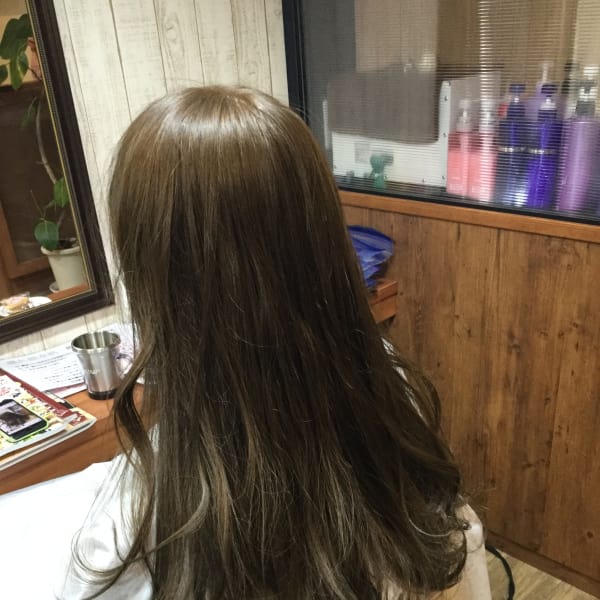 アッシュグレイ