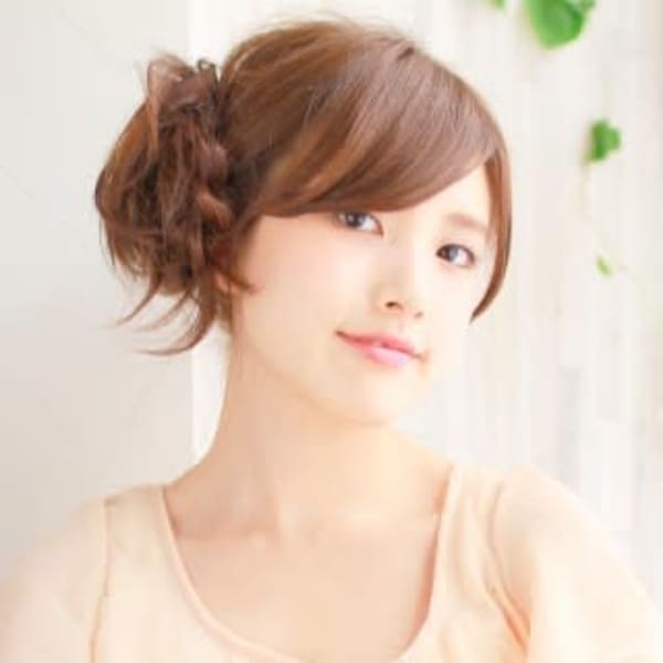 大人のオシャレなアップスタイル