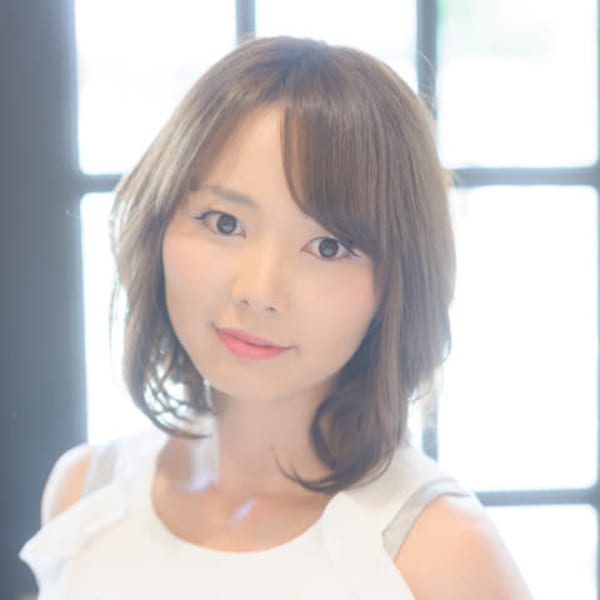 大人のフェミニンミディ