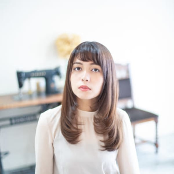 ツヤ髪ナチュラルストレート