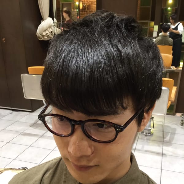 重め前髪マッシュショート