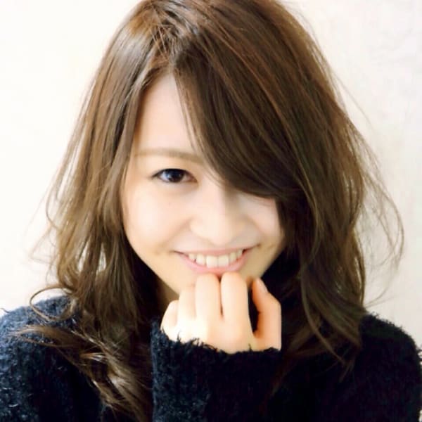 軽めなラフミディアムスタイル|Blossom ふじみ野店【ヘッドスパ/髪質改善】