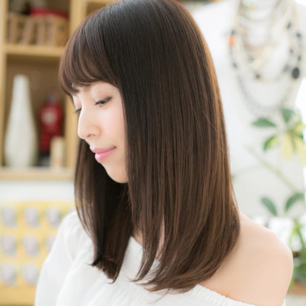 しっとりまとまる♪小顔黒髪ストレート フェミニンストレート