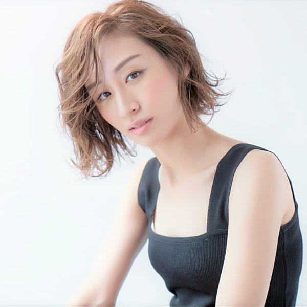 大人のレディーを魅了させるアンニュイグラマラスNEWウェーブ