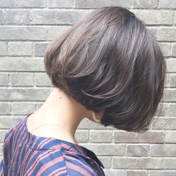 自然なのにオシャレなグレイカラーに♪