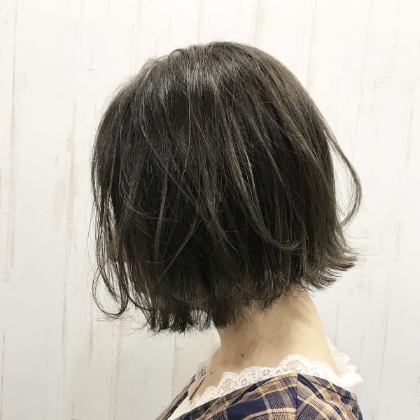 外ハネスタイル