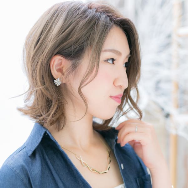 オシャレ度高めなくせ毛風モテウェーブ　エアリーボブ