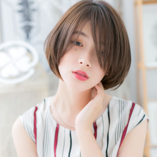 アシンメトリーで色っぽ大人ボブ　マシュマロボブ