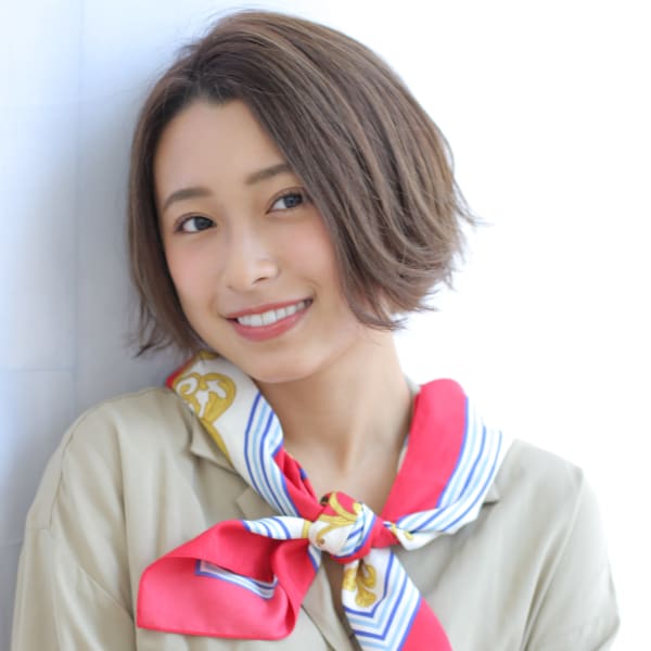 「磯野真由美」前髪長め小顔無造作ボブ×透明感グレージュ