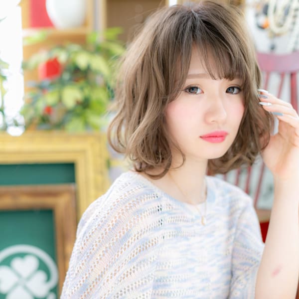 色っぽフェミニン♪くせ毛風シフォンウェーブ ふわふわボブ