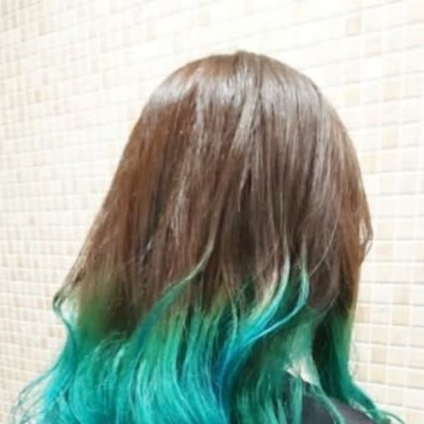 グラデーション×ターコイズブルー