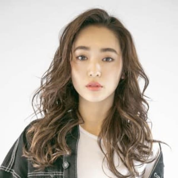 透明感かきあげデジタルパーマスタイル