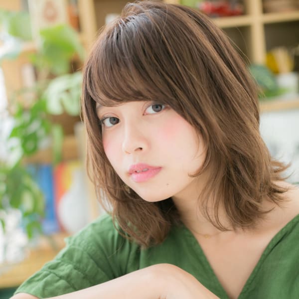 外ハネ×斜めバング◎アシンメトリーミディ エアリーウェーブ