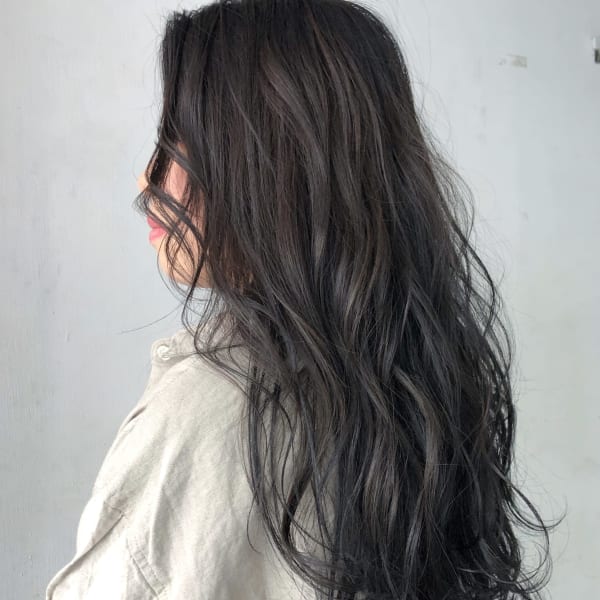 赤みを抑えたい方必見!!【ネイビーグレージュ】