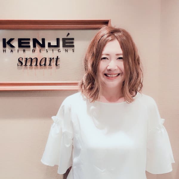 KENJE smart【ケンジスマート】のスタッフ紹介。日ノ沢 亜衣
