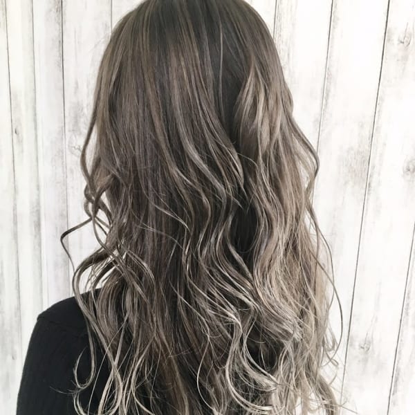 髪の毛の赤みが気になる方必見!赤みを打ち消すブルージュカラー