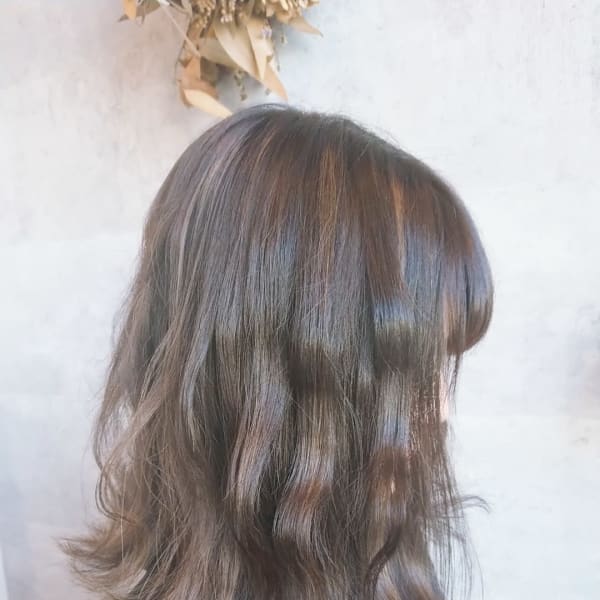 グレーベージュ