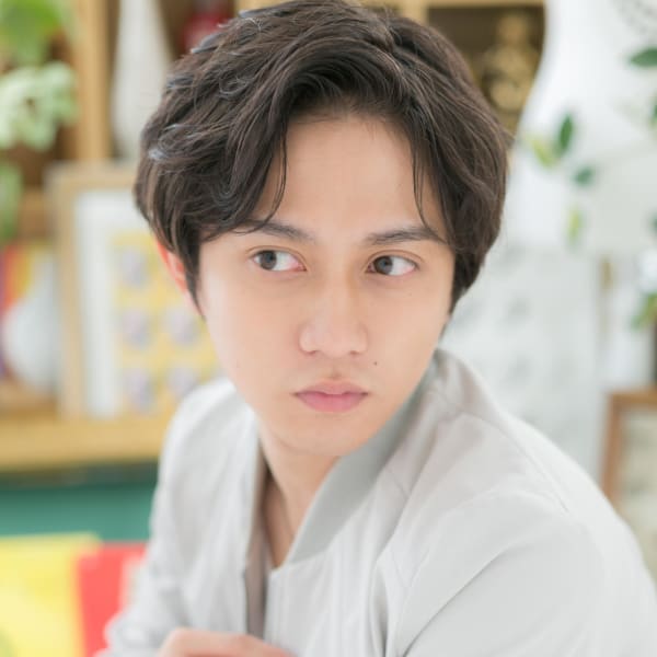 ビジネスでも◎ワイルドアップバング エアリーカール