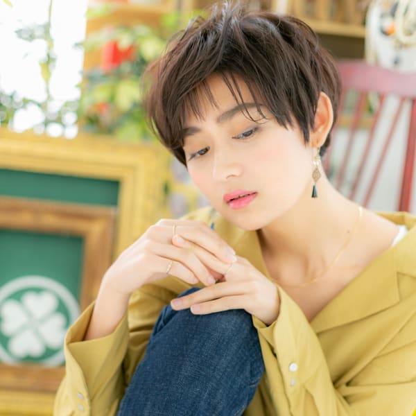 くせ毛風ニュアンスショートで洗練★大人ボーイッシュショート