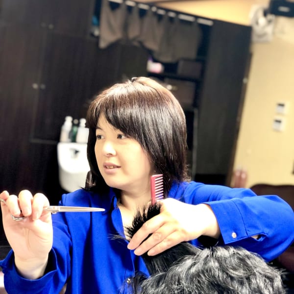 Vita Hair Design【ヴィータ】のスタッフ紹介。小沢　美恵