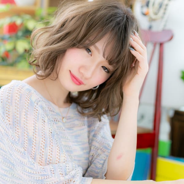 色っぽフェミニン♪くせ毛風シフォンウェーブ ふわふわボブ