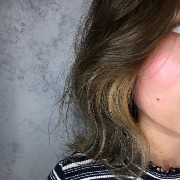 Attirer   顔周りデザインカラー