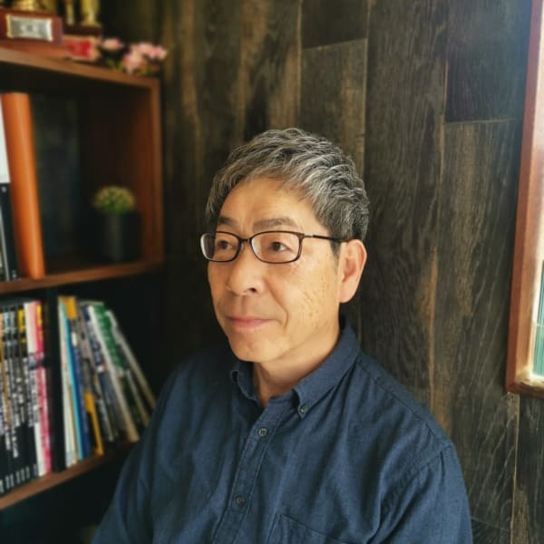 年齢を感じさせないアクティブなスタイル。家族に誇らしい男へ。