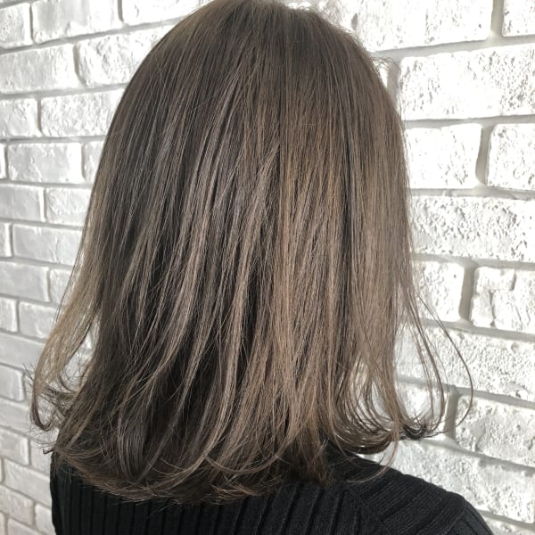 ミディアム×グレージュ