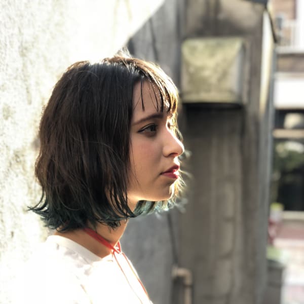 裾カラーブルーグリーン