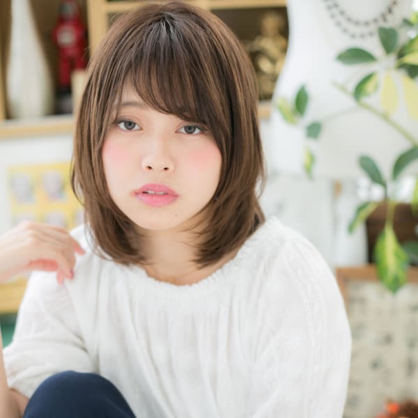 ツヤ&まとまり◎前下がり小顔ミディ ニュアンスカール