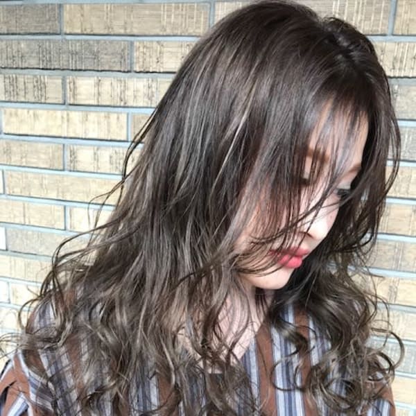 佐藤 理絵 Col By Kenje コルバイケンジ のスタッフ 美容院 美容