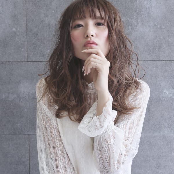 ぱっつん×ウェーブロング《担当篠原》|GALLARIA Elegante 春日井店