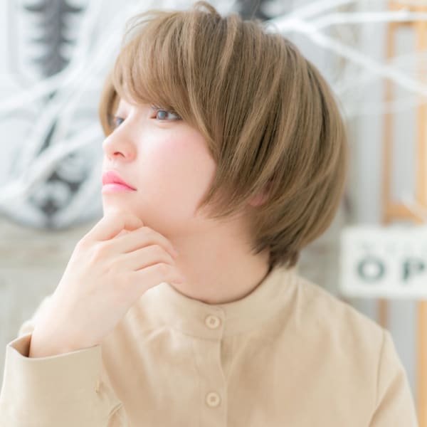 外国人風カラー☆前下がりマッシュショート エアリーショート