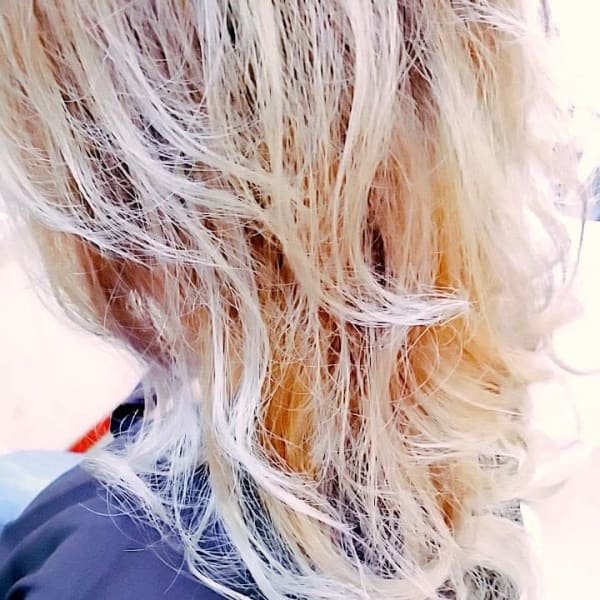 傷ませないブリーチ=ハイライトカラー