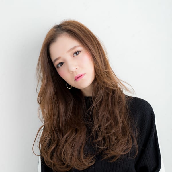 モテの王道スタイル　ロング×フェミニン