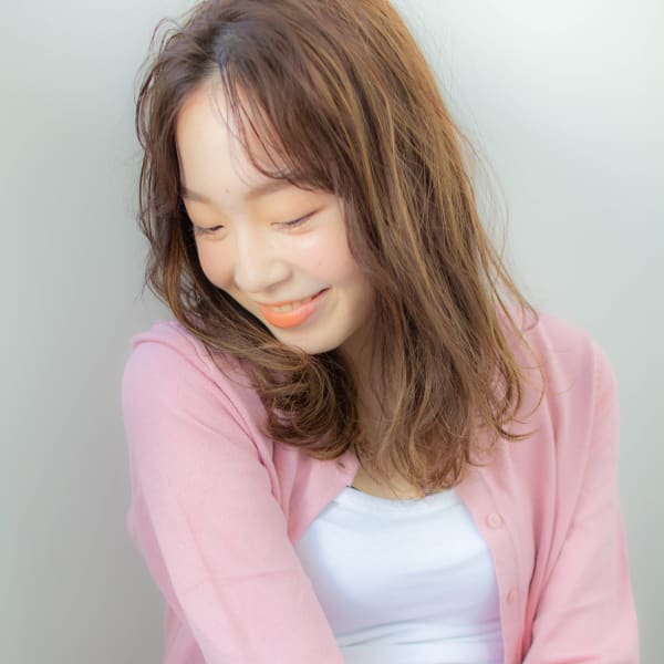 無造作カール×デザインカラー|acoron 新宿