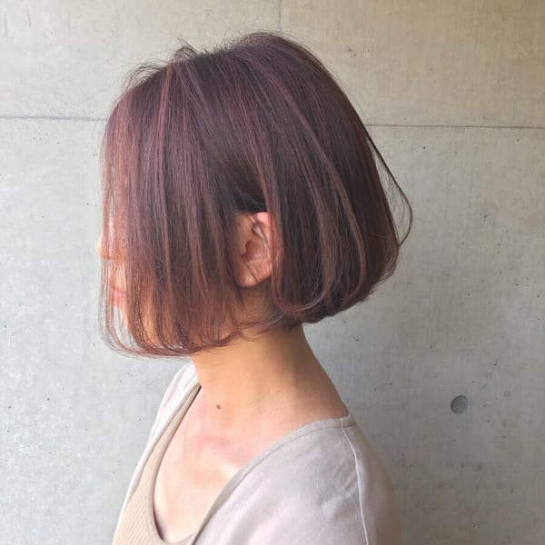 ピンクグレージュ