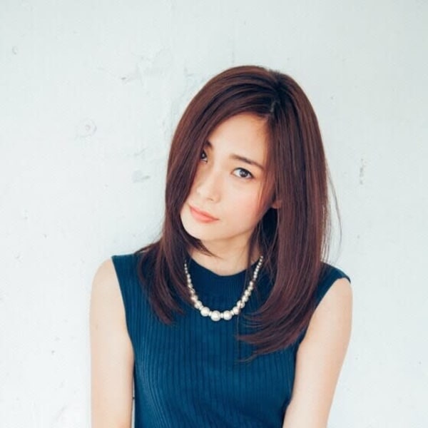 自然なストレートヘア