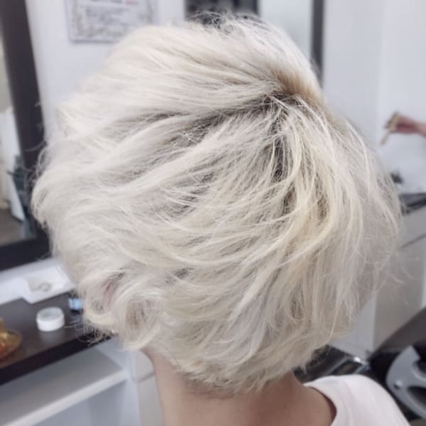 ホワイトブリーチ|Grass Hair 流川店