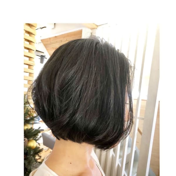 ショートボブ