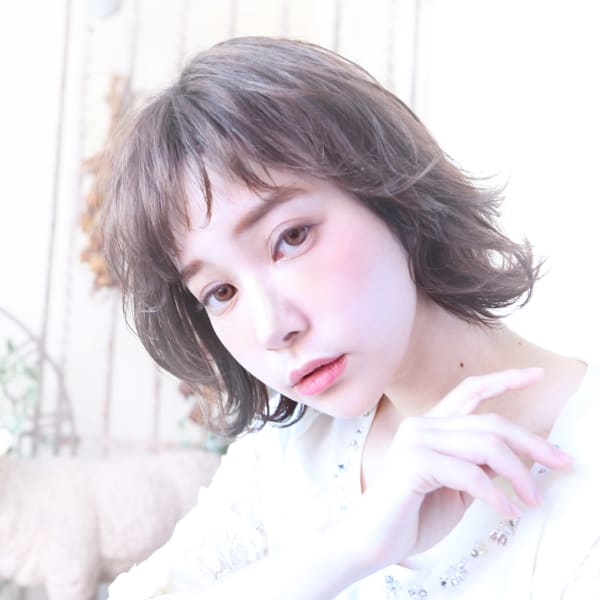 無造作カールで創ったボブディ&ハイライトデザインカラー♪|Mer